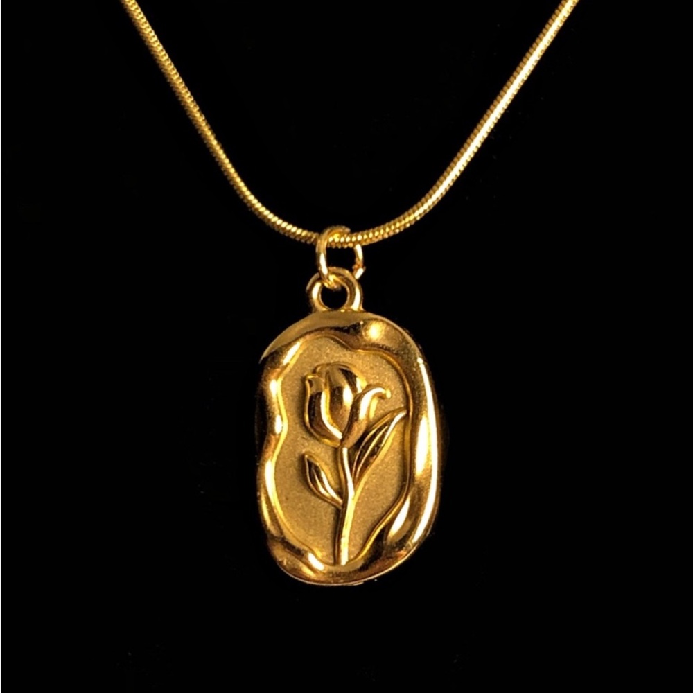 👙$5 Clear Out Sale👛 
Gold Minimalist Rose Pendant Necklace Collection